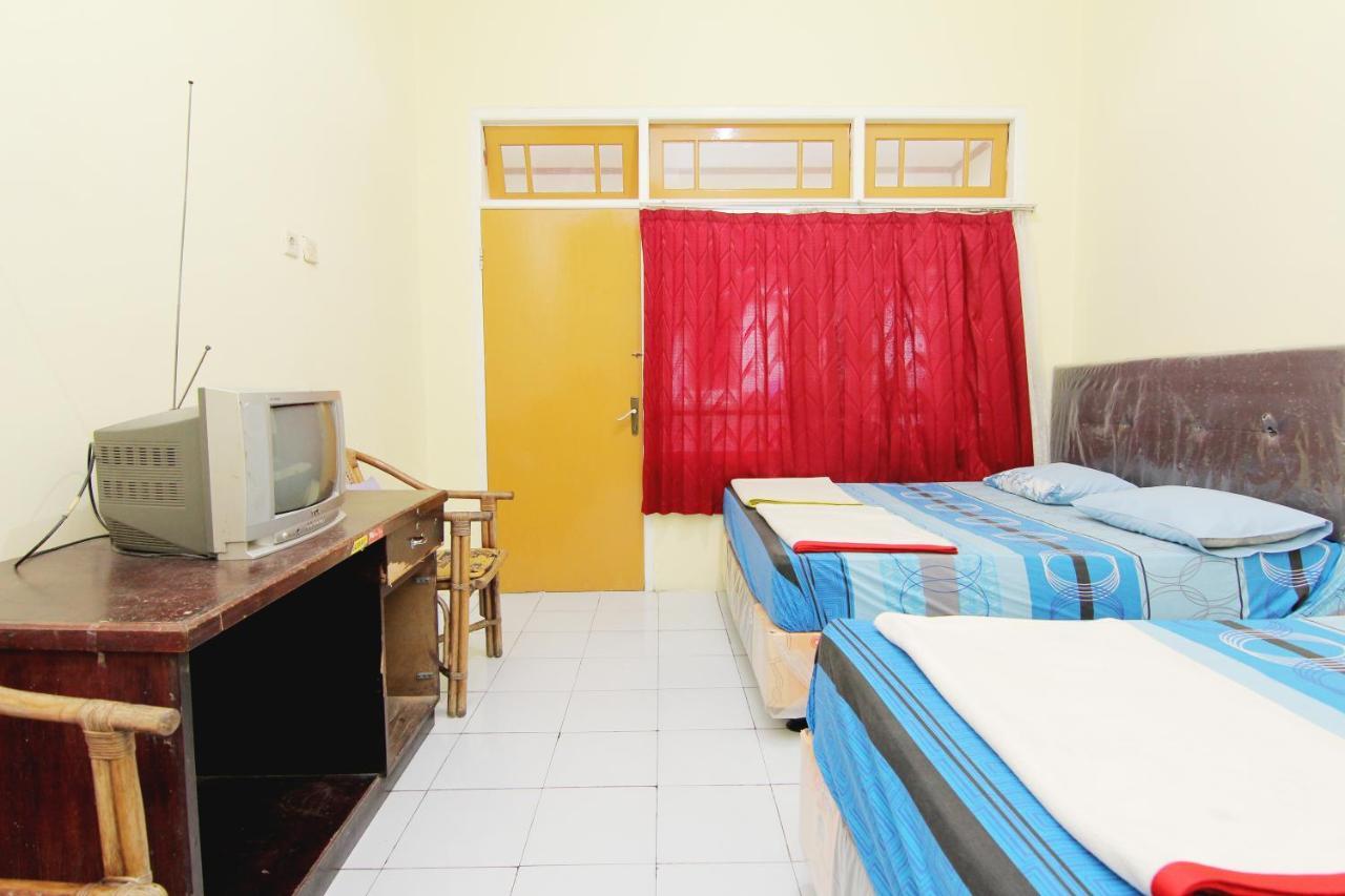 Hotel Wijaya 2 Калиуранг Экстерьер фото