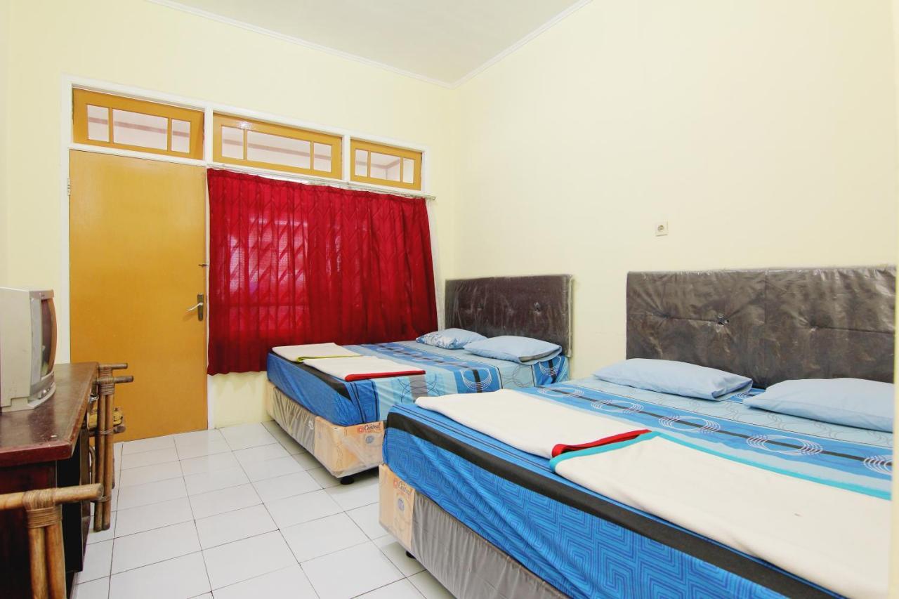 Hotel Wijaya 2 Калиуранг Экстерьер фото