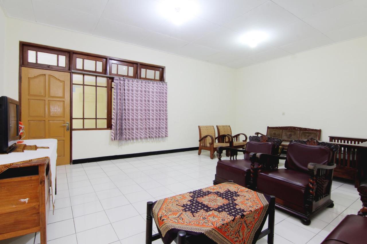 Hotel Wijaya 2 Калиуранг Экстерьер фото