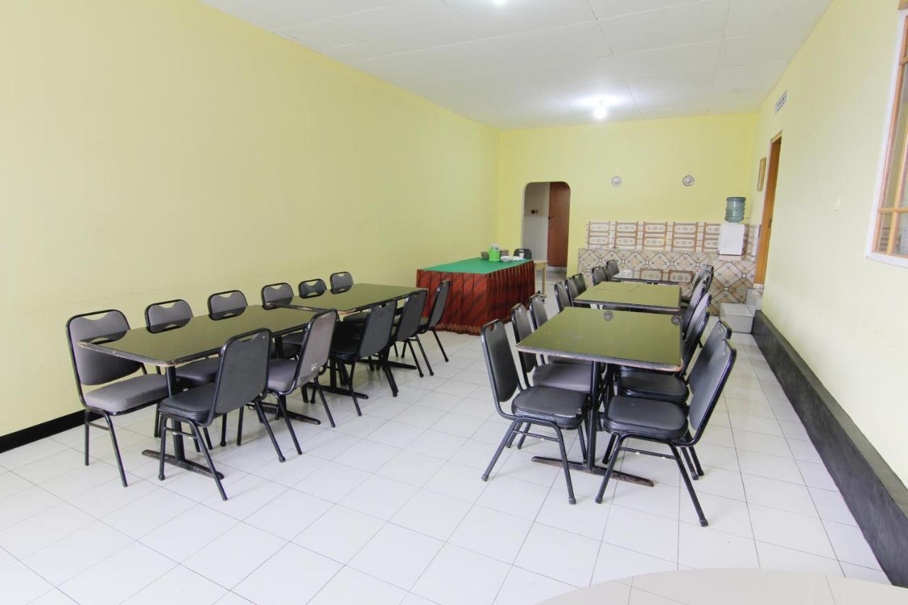 Hotel Wijaya 2 Калиуранг Экстерьер фото