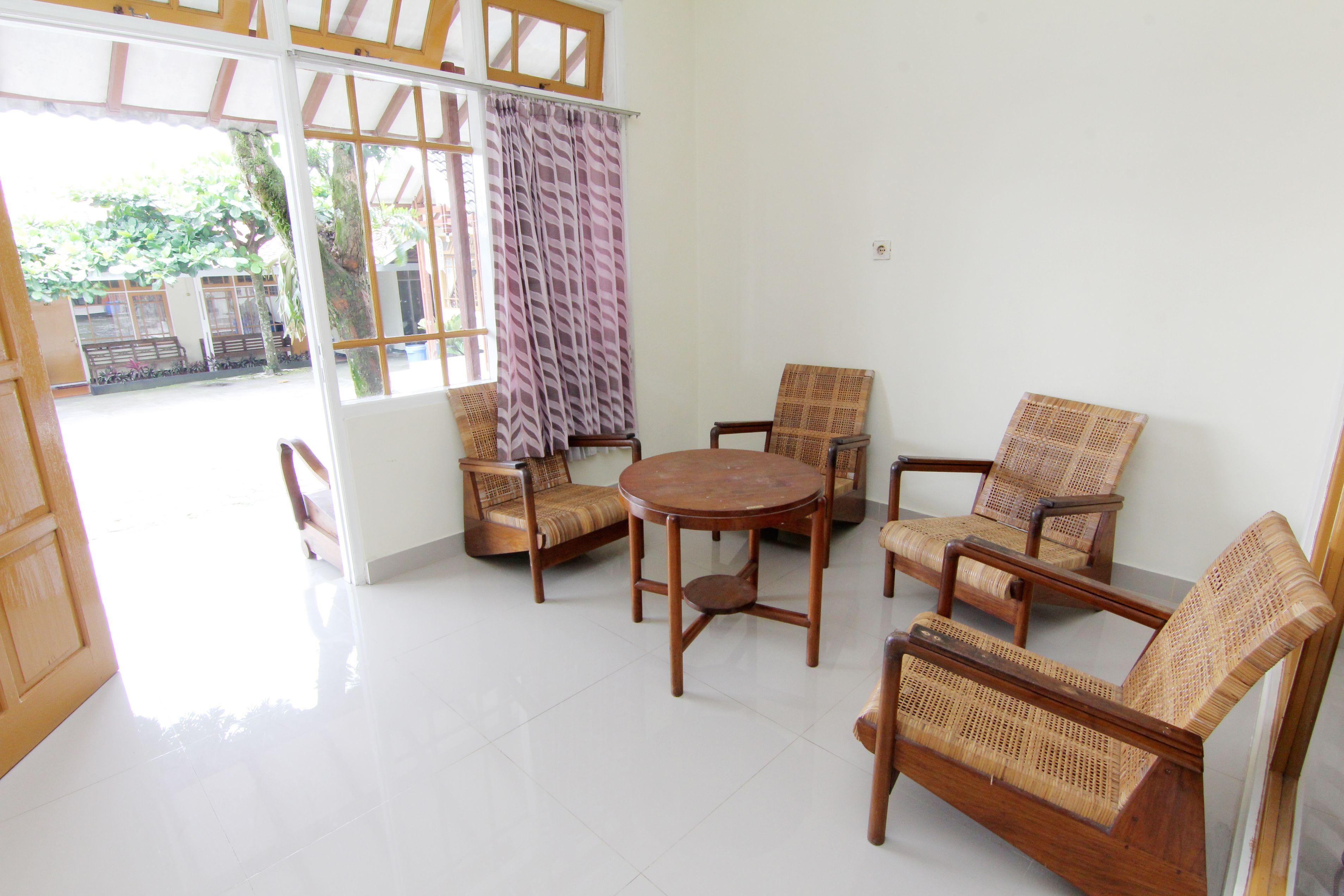 Hotel Wijaya 2 Калиуранг Экстерьер фото