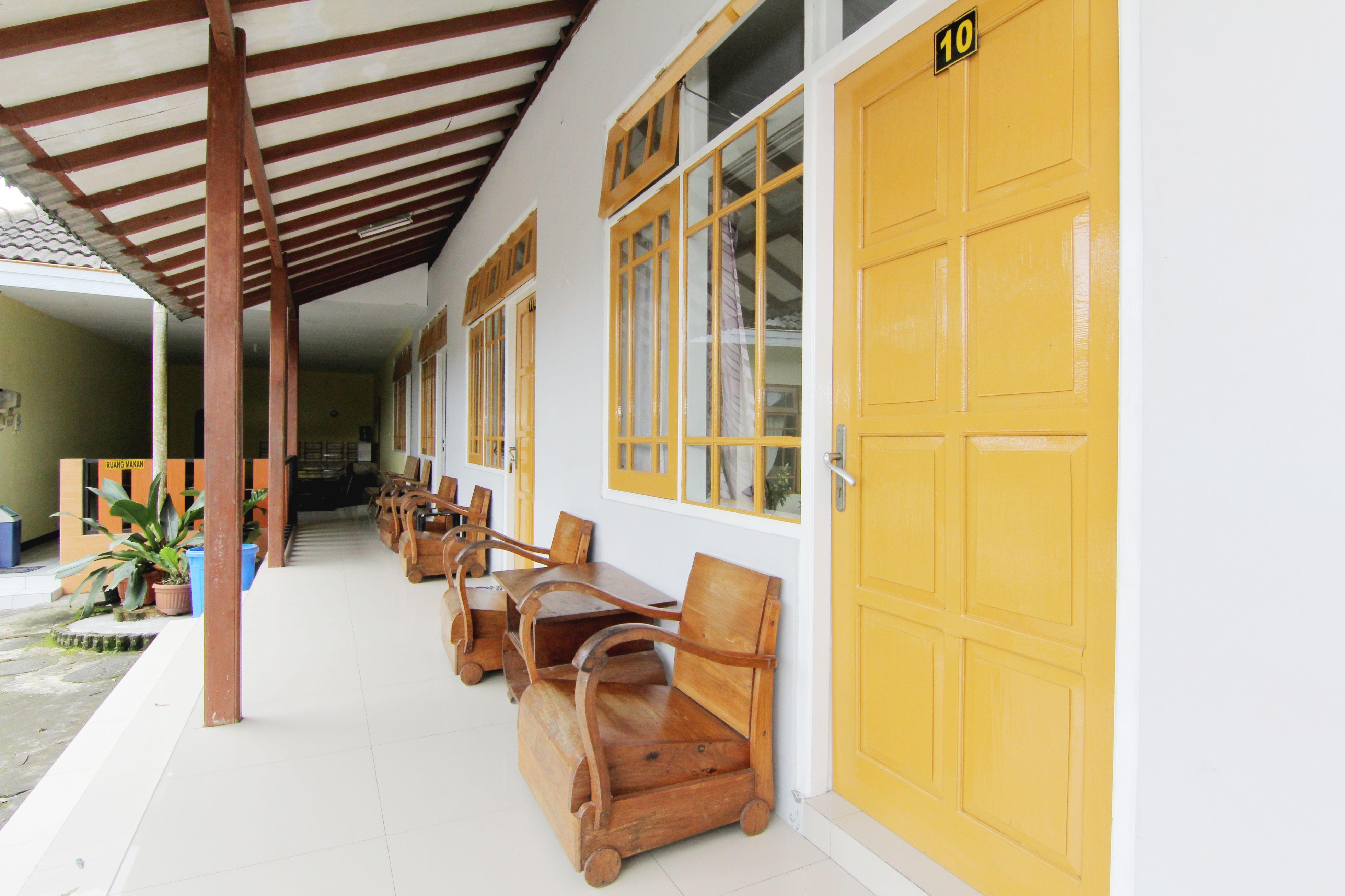 Hotel Wijaya 2 Калиуранг Экстерьер фото